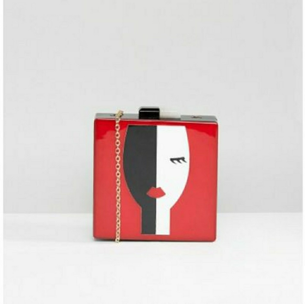 Lookin 4 Asos Liquorish Clutch Bag with Face Print
